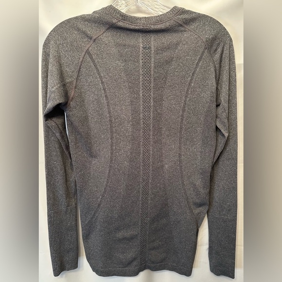 Lululemon Shirt Women's 6 Heathered Gray Swiftly Tech Long-Sleeve 2.0 Hip Length - Picture 6 of 9